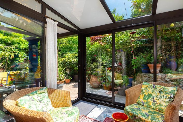 Image No.2-5 Bed House for sale