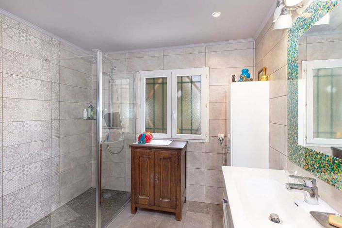 Image No.29-5 Bed House for sale