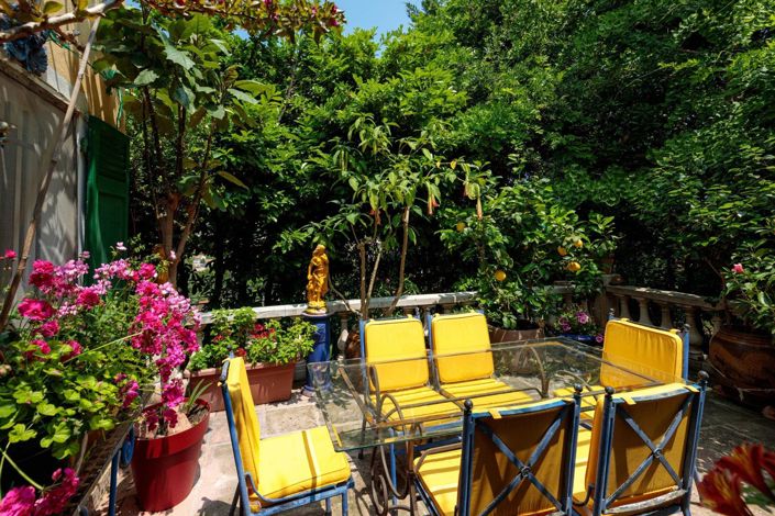 Image No.4-5 Bed House for sale