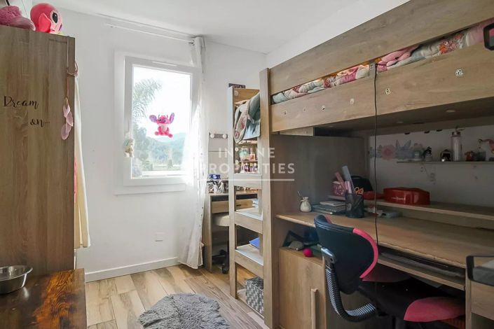 Image No.14-3 Bed House for sale