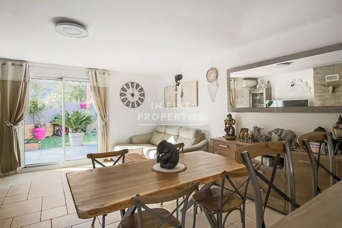 Image No.17-3 Bed House for sale