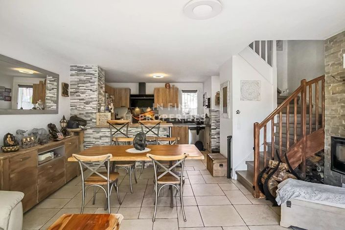 Image No.2-3 Bed House for sale