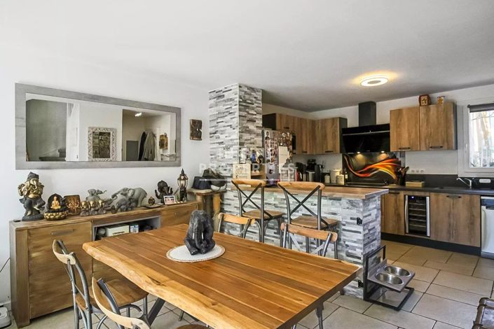 Image No.4-3 Bed House for sale