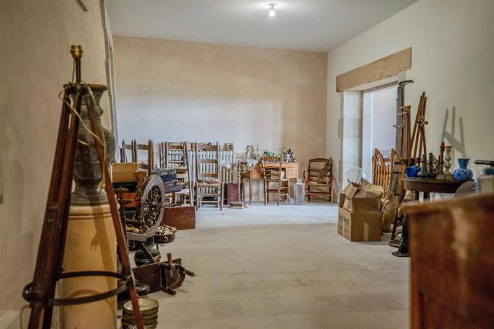 Image No.11-7 Bed House for sale