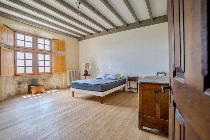 Image No.15-7 Bed House for sale