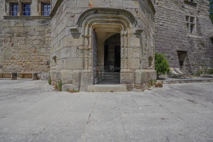 Image No.31-7 Bed House for sale