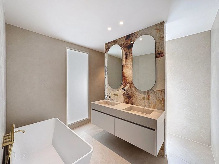 Image No.13-5 Bed House for sale