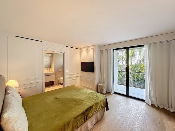 Image No.17-5 Bed House for sale