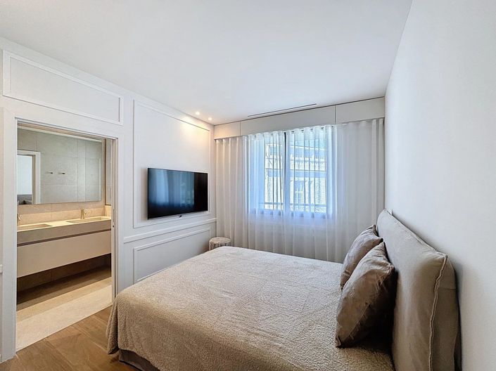 Image No.22-5 Bed House for sale