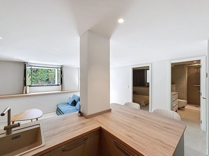 Image No.25-5 Bed House for sale