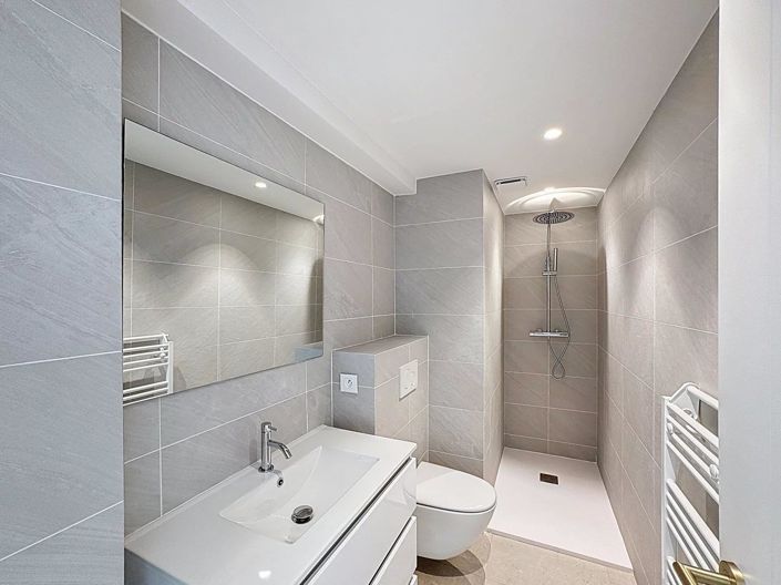 Image No.27-5 Bed House for sale