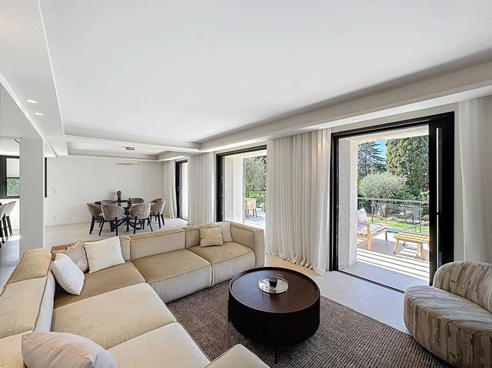 Image No.5-5 Bed House for sale