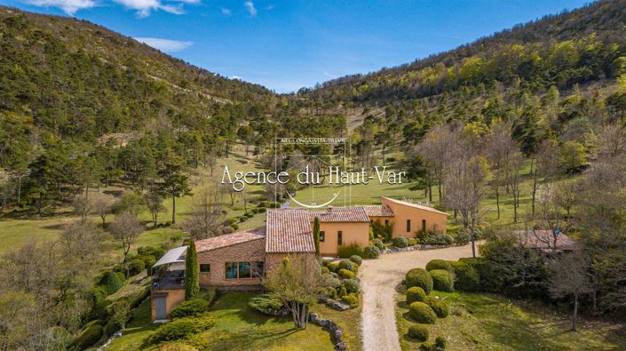 Image No.1-4 Bed House for sale