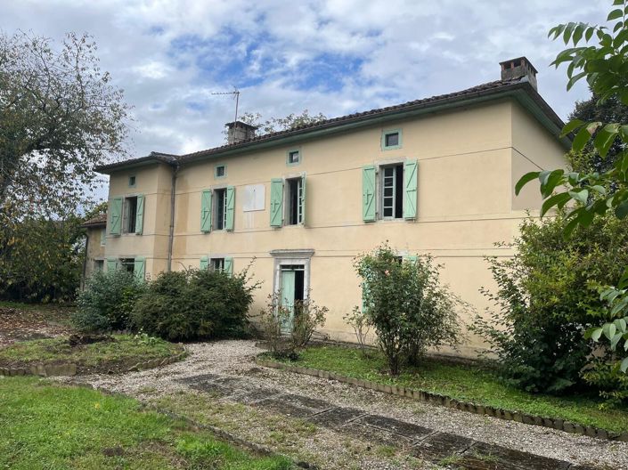 Image No.1-4 Bed Property for sale