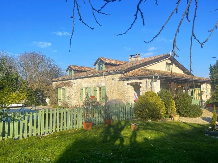 Image No.1-7 Bed House for sale