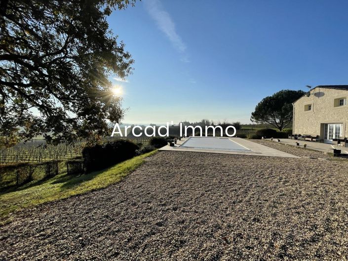 Image No.5-9 Bed House for sale