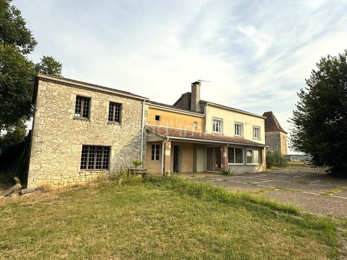 Image No.1-3 Bed House for sale