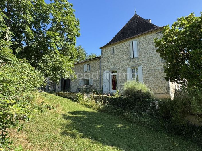 Image No.1-4 Bed House for sale