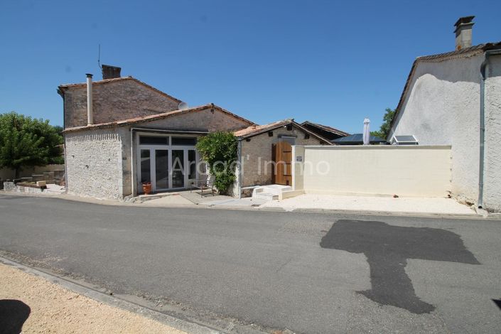 Image No.1-3 Bed House for sale