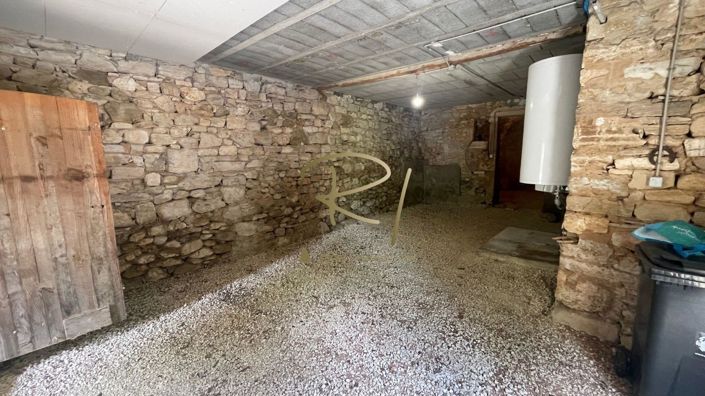 Image No.8-2 Bed House for sale