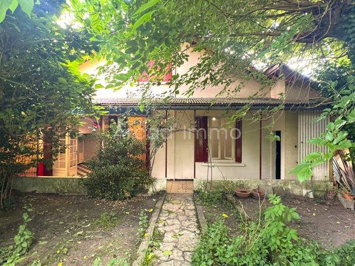 Image No.1-3 Bed House for sale