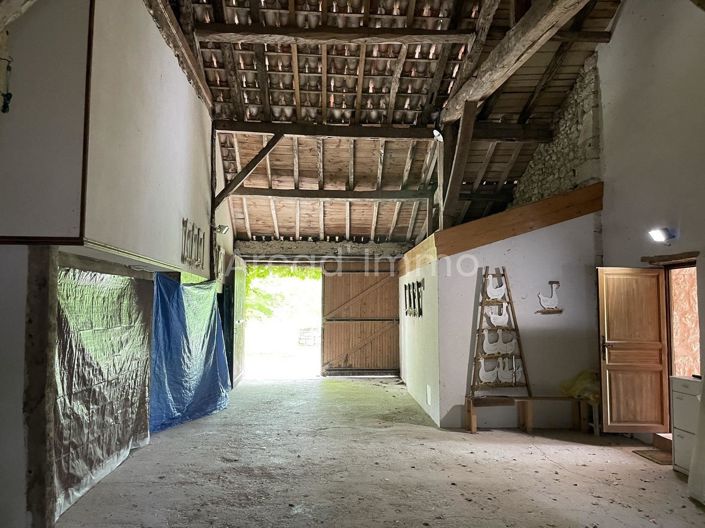 Image No.9-5 Bed House for sale