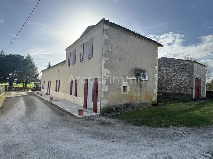 Image No.1-3 Bed House for sale