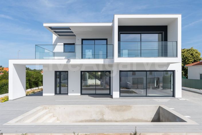 Image No.1-3 Bed House for sale