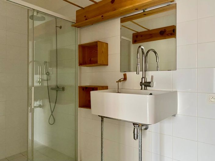 Image No.17-5 Bed House for sale