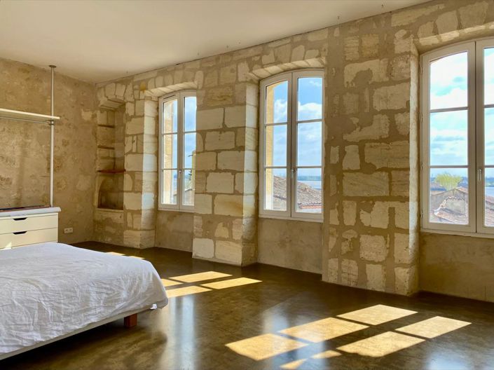 Image No.9-5 Bed House for sale