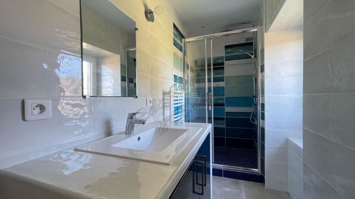 Image No.13-8 Bed Apartment for sale