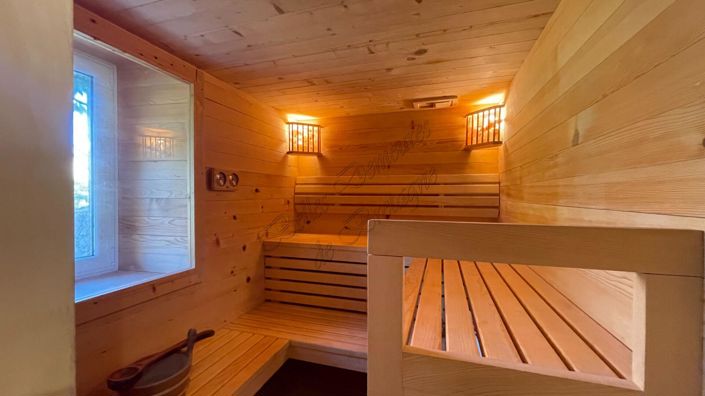 Image No.14-8 Bed Apartment for sale