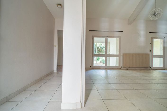 Image No.10-4 Bed House for sale