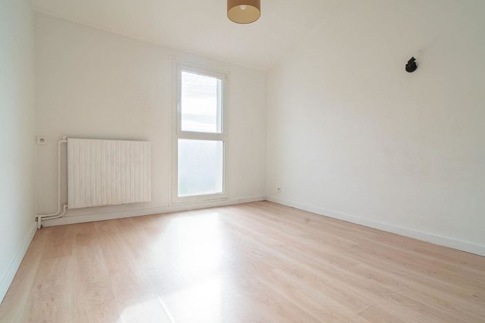 Image No.15-4 Bed House for sale