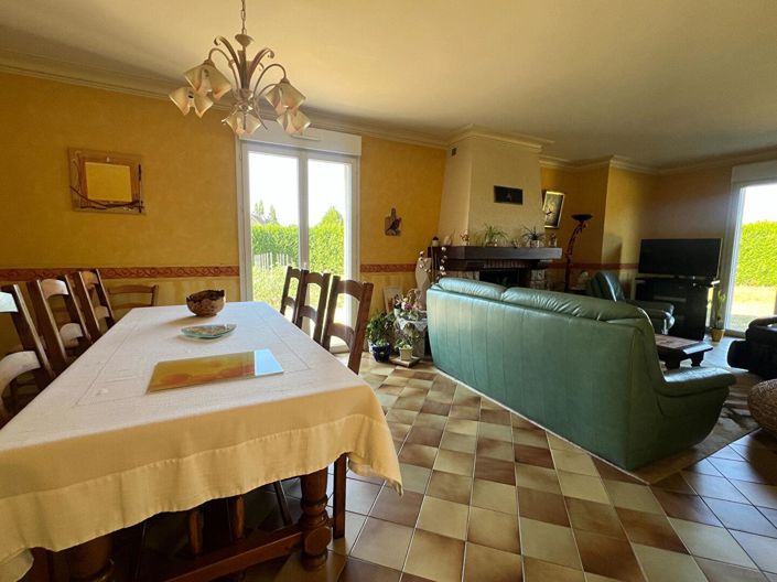 Image No.3-5 Bed House for sale