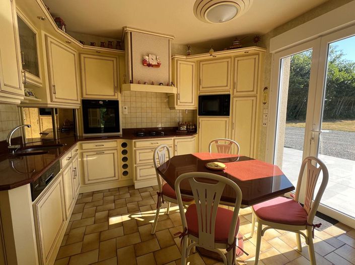 Image No.4-5 Bed House for sale