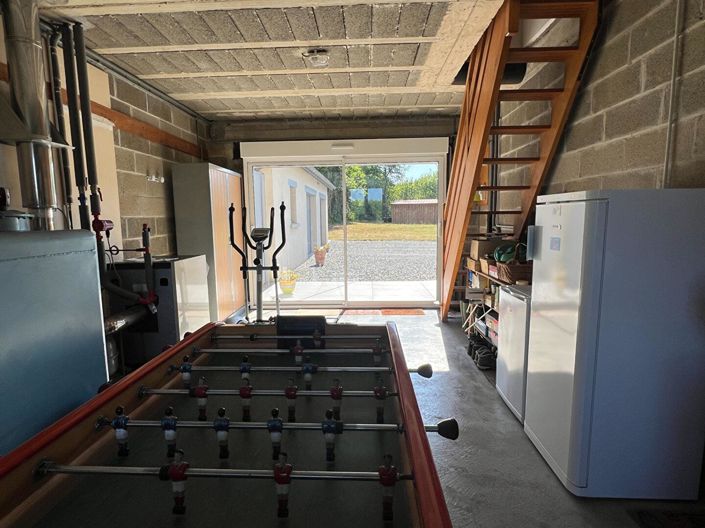 Image No.9-5 Bed House for sale