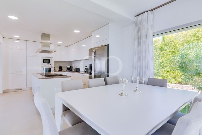 Image No.16-4 Bed House for sale