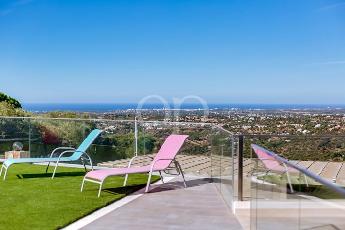 Image No.2-4 Bed House for sale