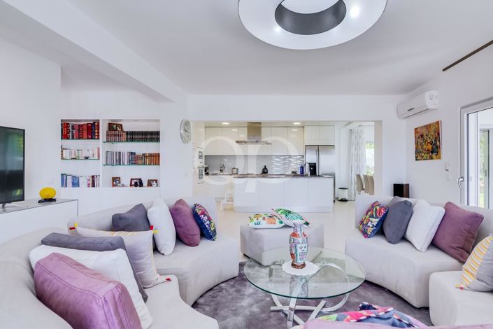 Image No.35-4 Bed House for sale