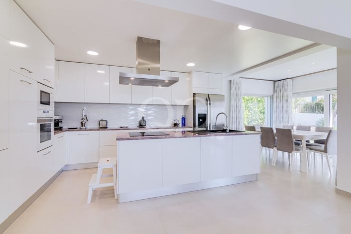 Image No.36-4 Bed House for sale