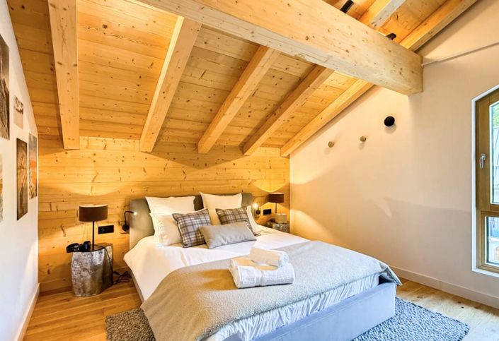 Image No.11-5 Bed House for sale