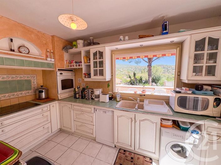 Image No.26-6 Bed House for sale