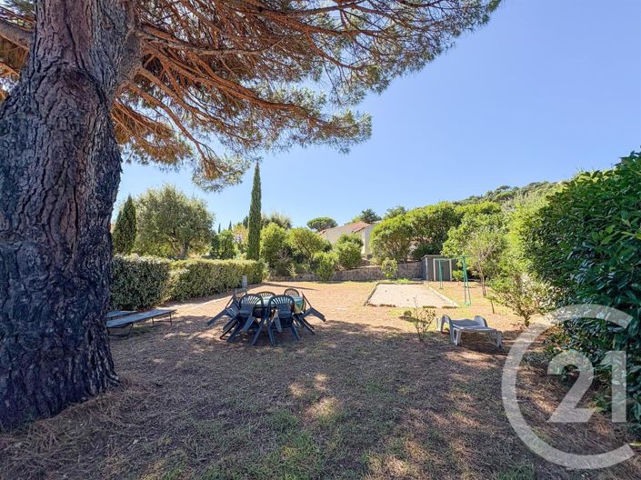 Image No.6-6 Bed House for sale