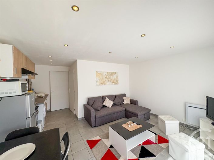 Image No.8-6 Bed House for sale