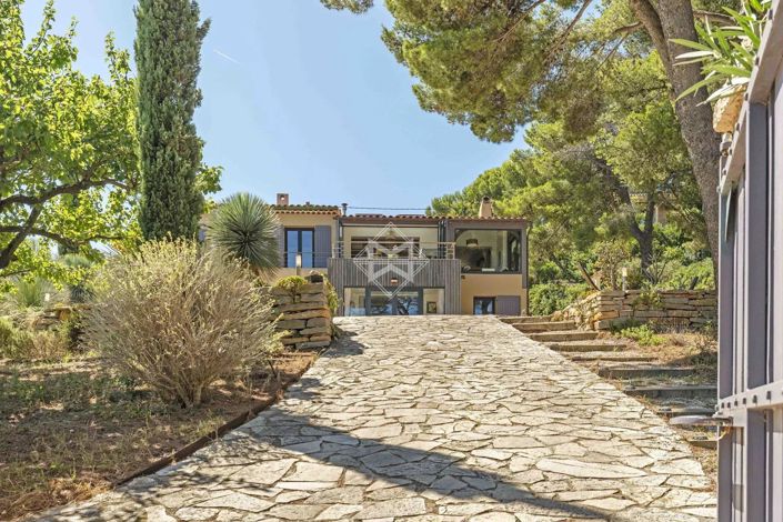 Image No.4-3 Bed House for sale