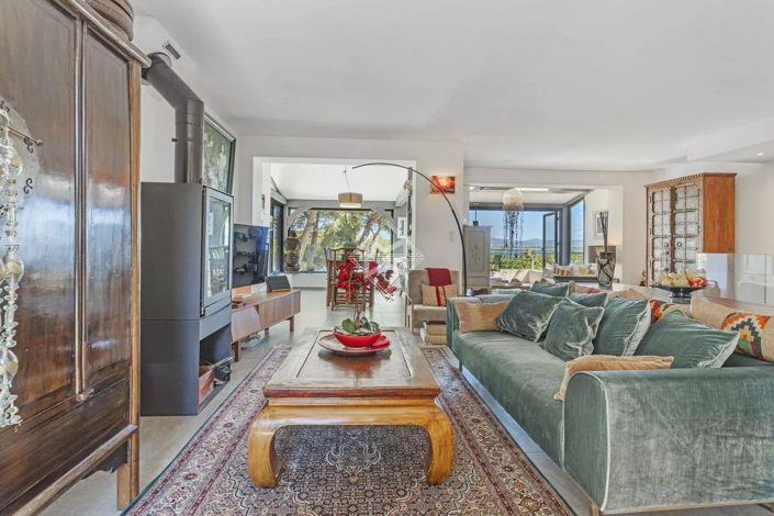 Image No.6-3 Bed House for sale