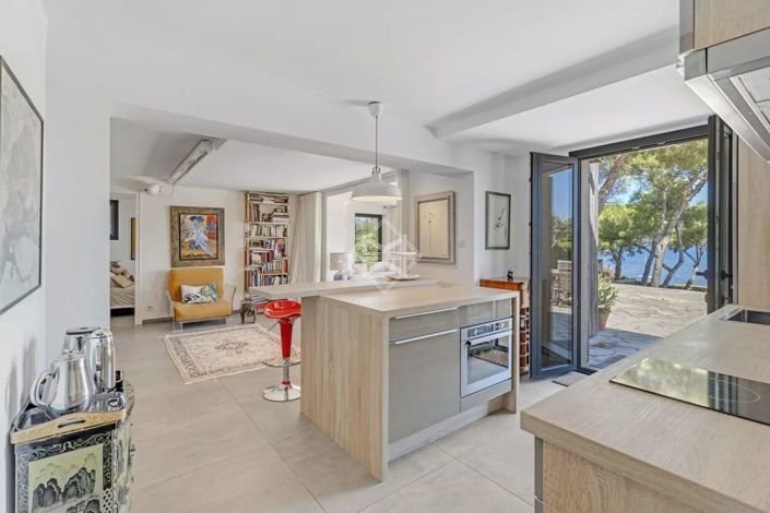 Image No.9-3 Bed House for sale