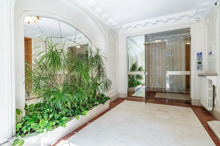 Image No.17-4 Bed Apartment for sale