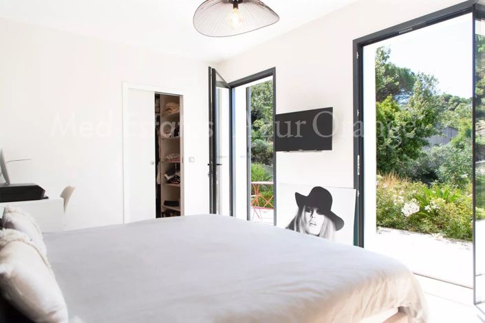 Image No.14-5 Bed House for sale